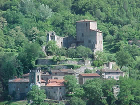 ape-castel-san-niccolo